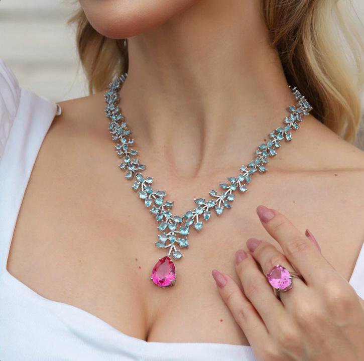 Colar Luxo Gota Safira Rosa com Detalhes Tanzanita