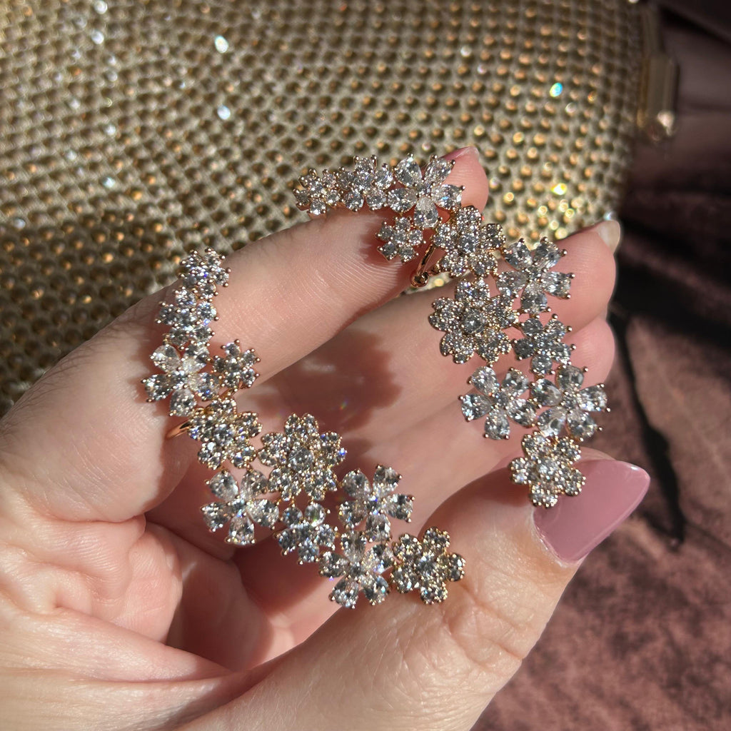 Brinco EarCuff Luxo Flores de Zircônia