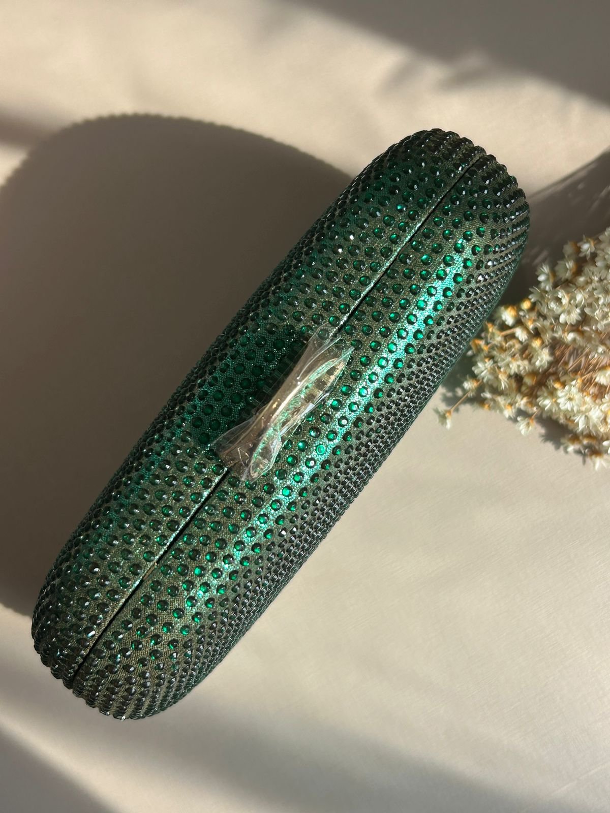 Clutch Cristais Fecho Achatado Verde Esmeralda Dourado