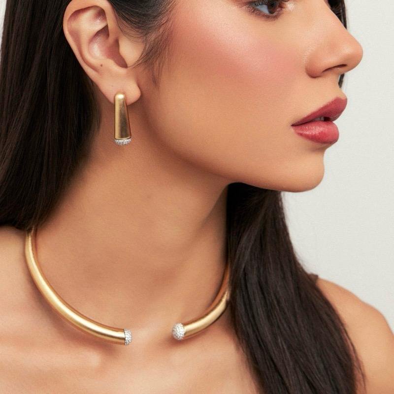 Colar Aro Rígido Ouro Acetinado