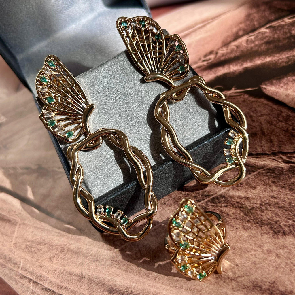 Conjunto Brinco e Anel Borboleta Detalhes Verdes