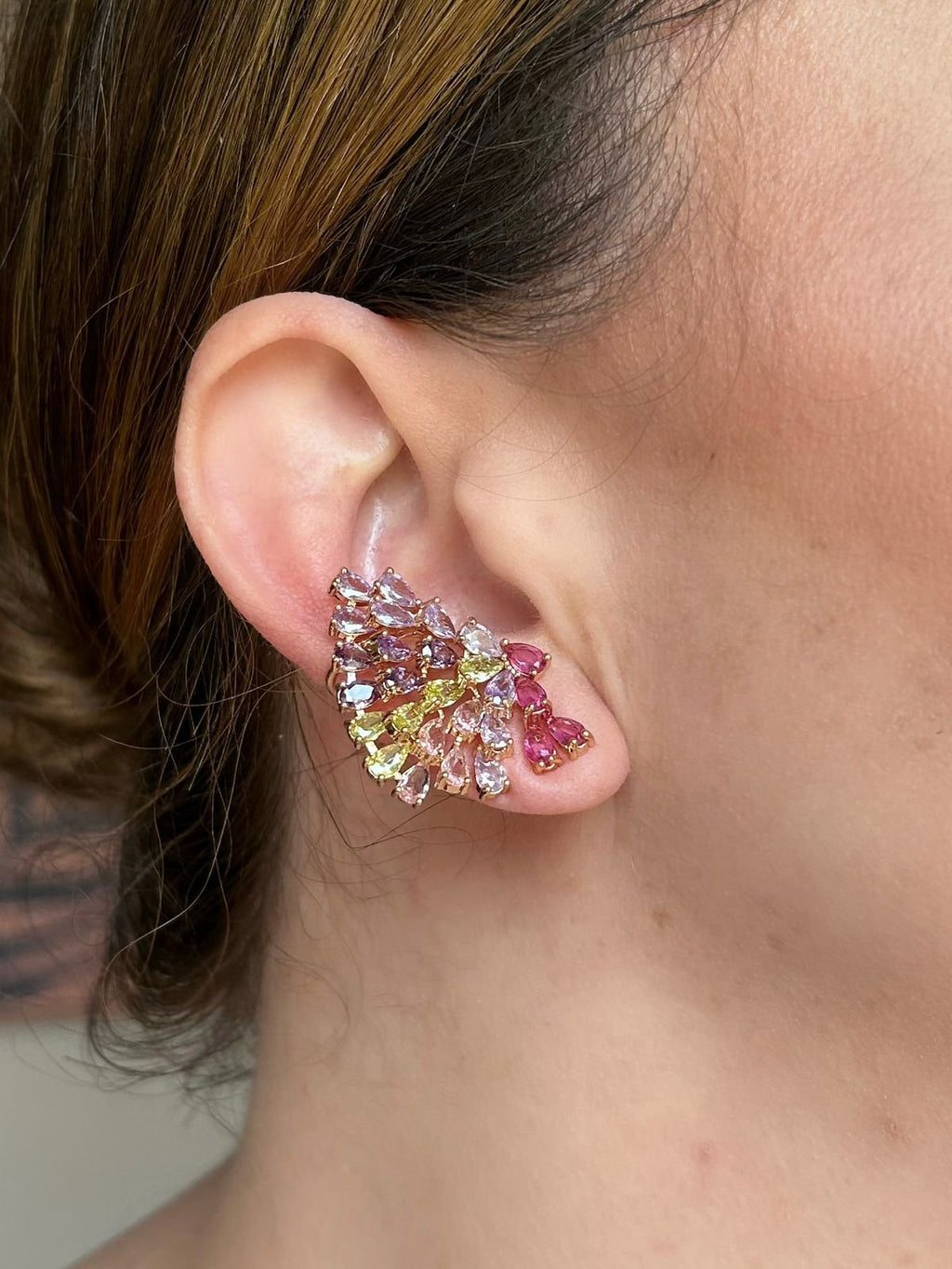 Brinco EarCuff Gotinhas Coloridas Dourado