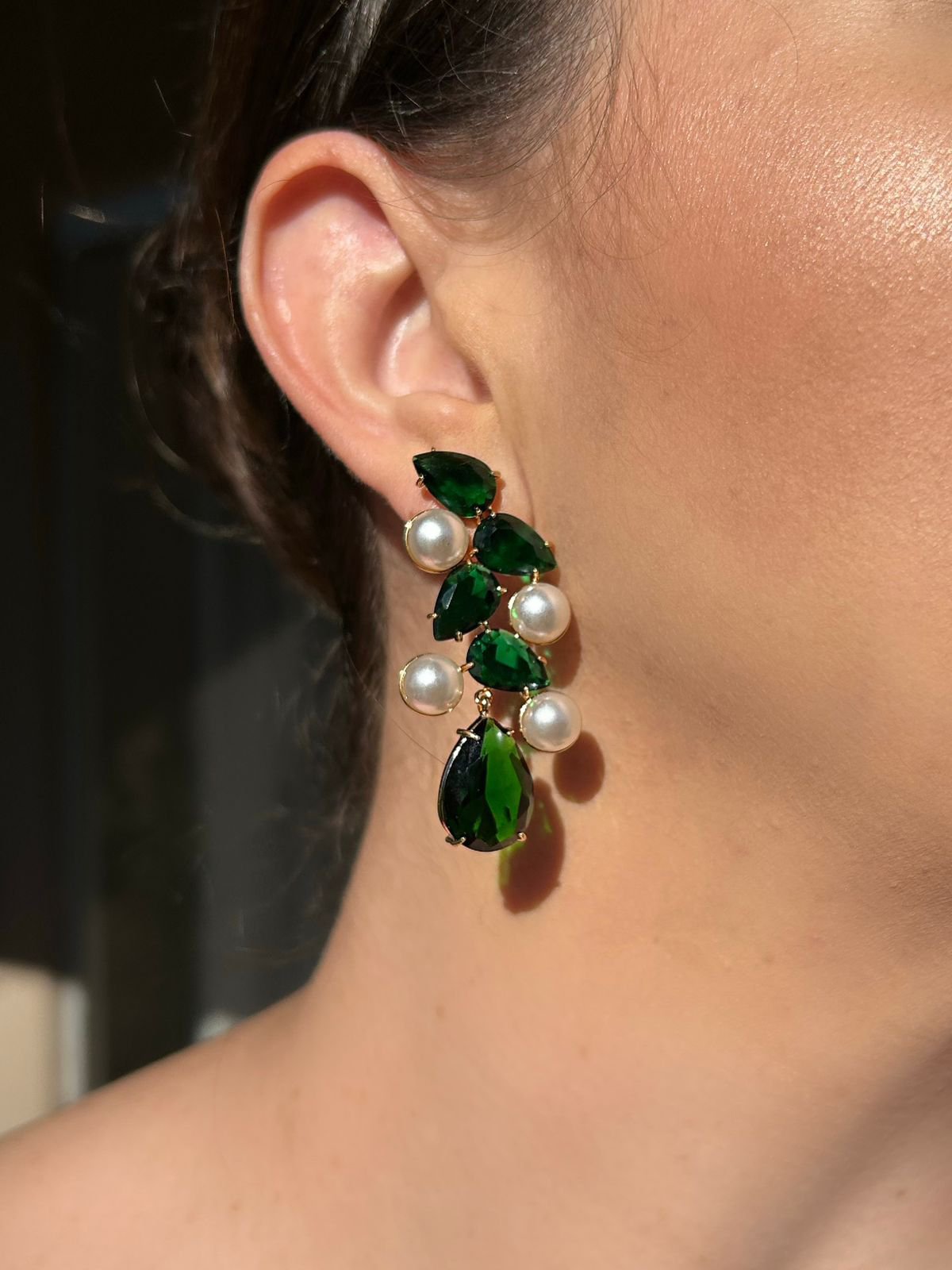 Brinco Gotas e Perola Verde Esmeralda Ouro