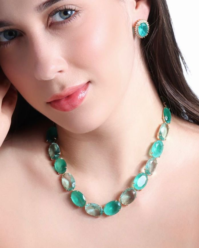 Conjunto Brinco e Colar Pedras Ovais Verdes