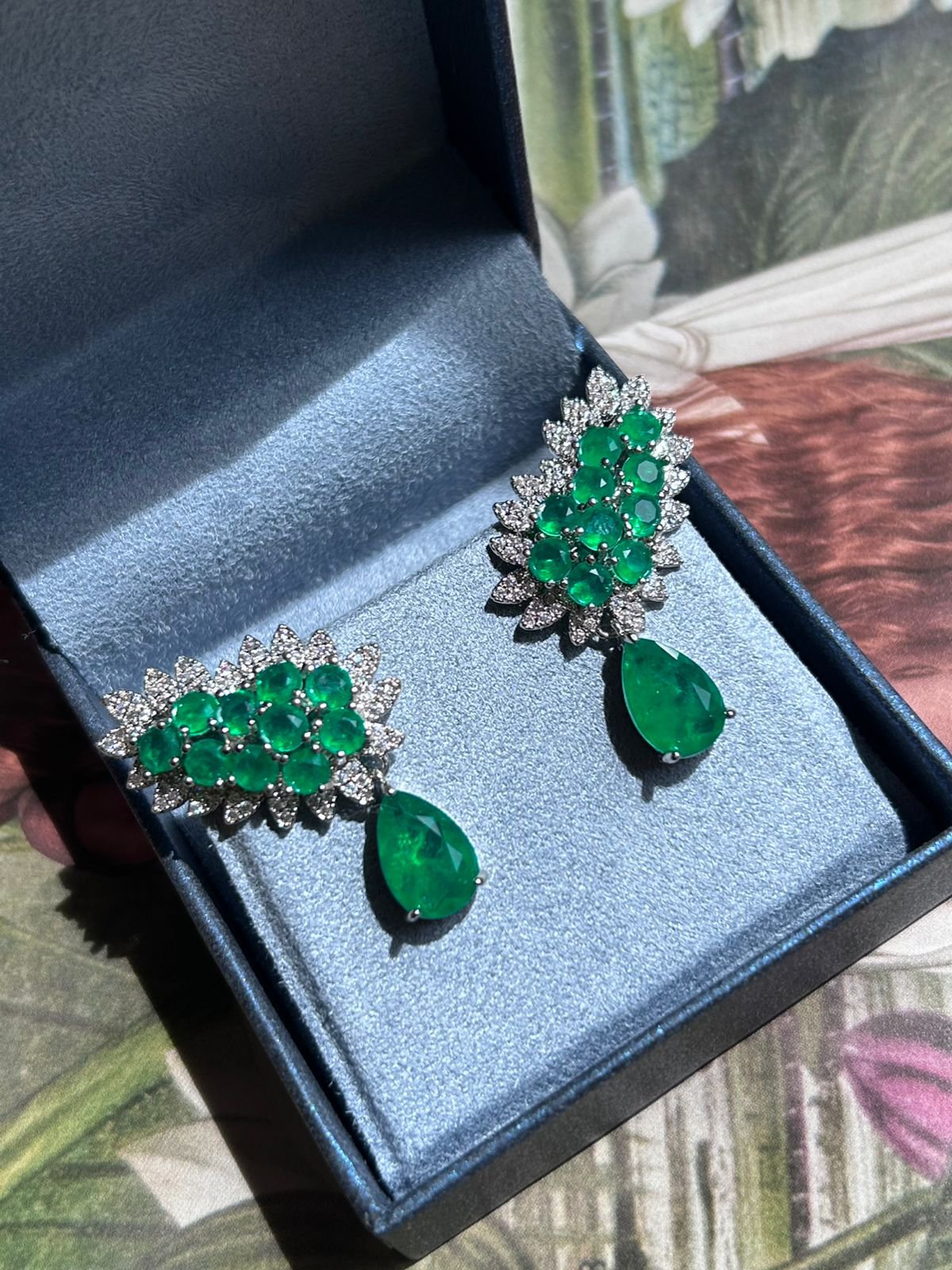 Brinco EarCuff Gota Luxo Verde Esmeralda Prateado