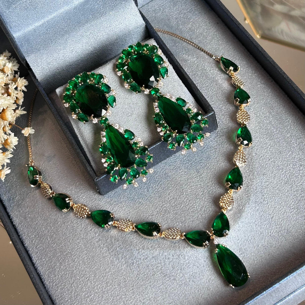 Colar Gotas Verde Esmeralda