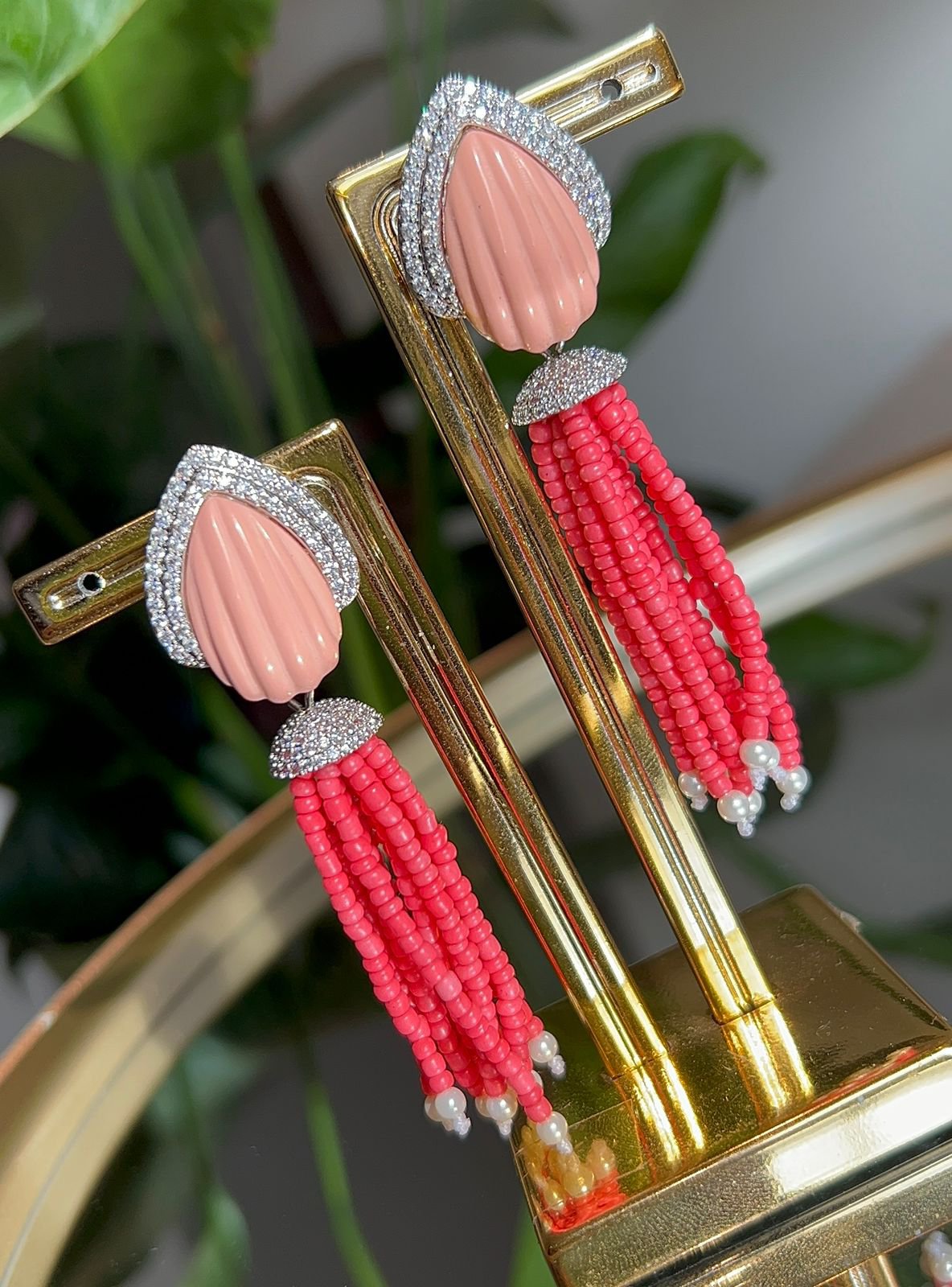 Brinco Gota Tassel Coral