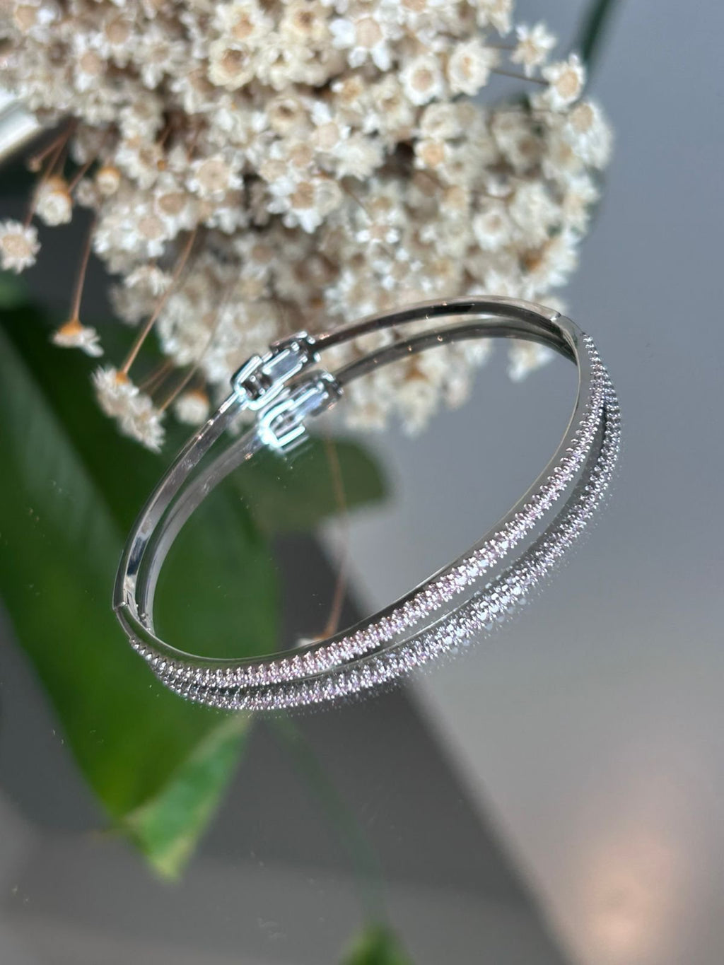 Bracele Cravação Uma Linha Kunzita Prateado