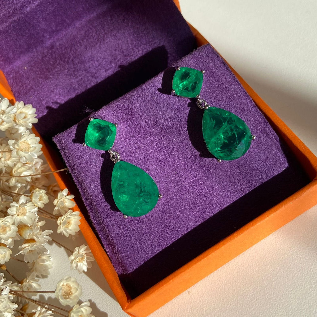 Brinco Duas Pedras Verde Esmeralda Banho Ródio Branco