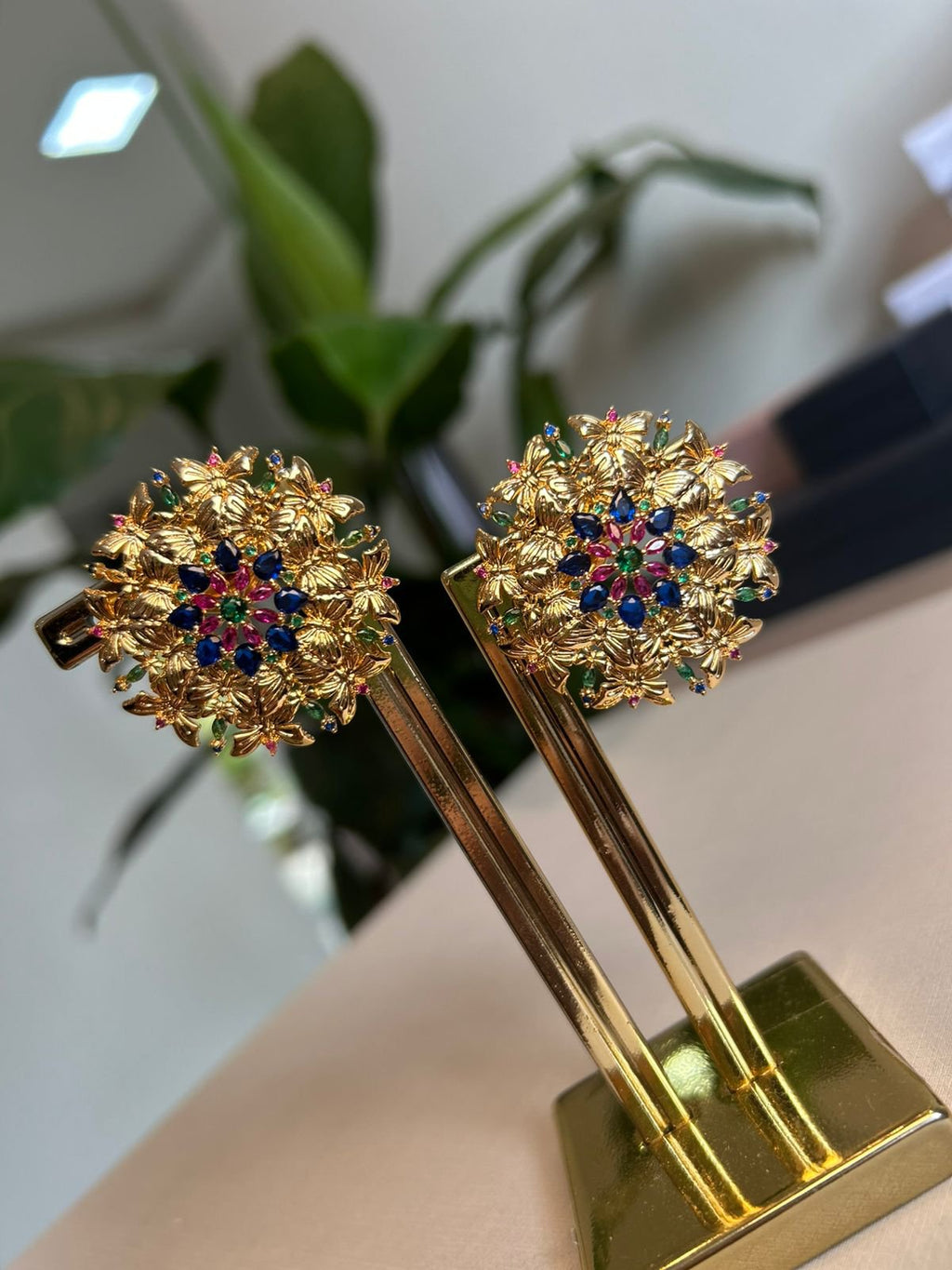 Brinco Mandala Borboletas Dourado