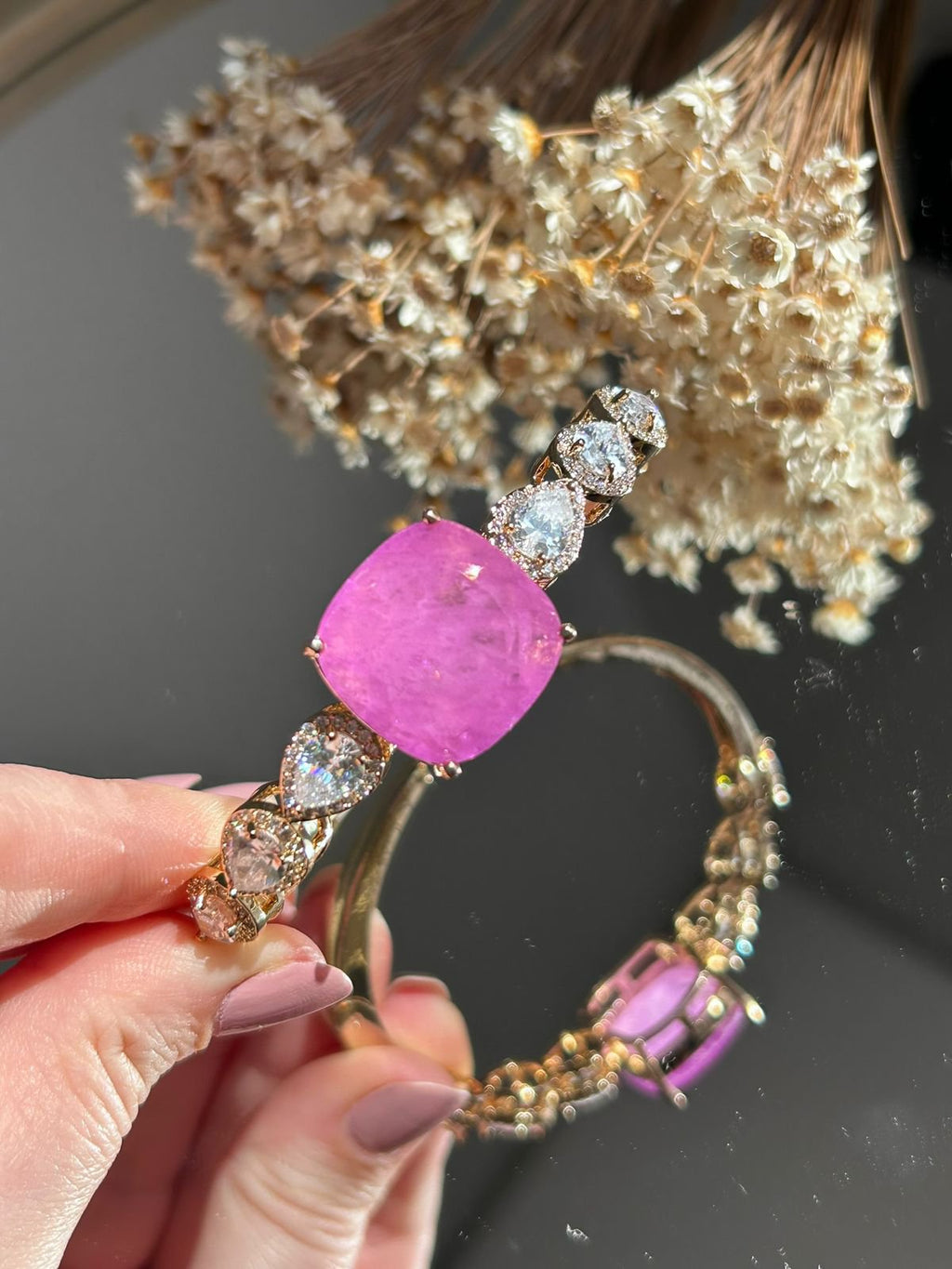 Bracelete Luxo Pedra Fúcsia e Zircônias