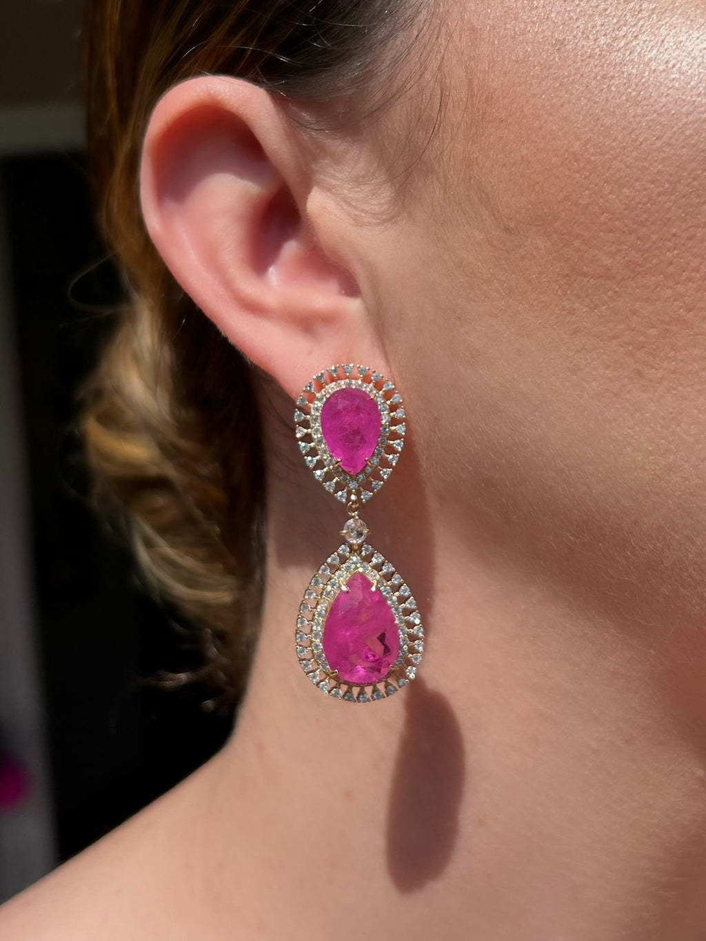 Brinco Duas Gotas Pink