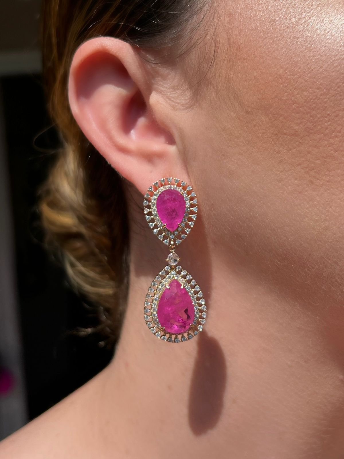 Brinco Duas Gotas Pink