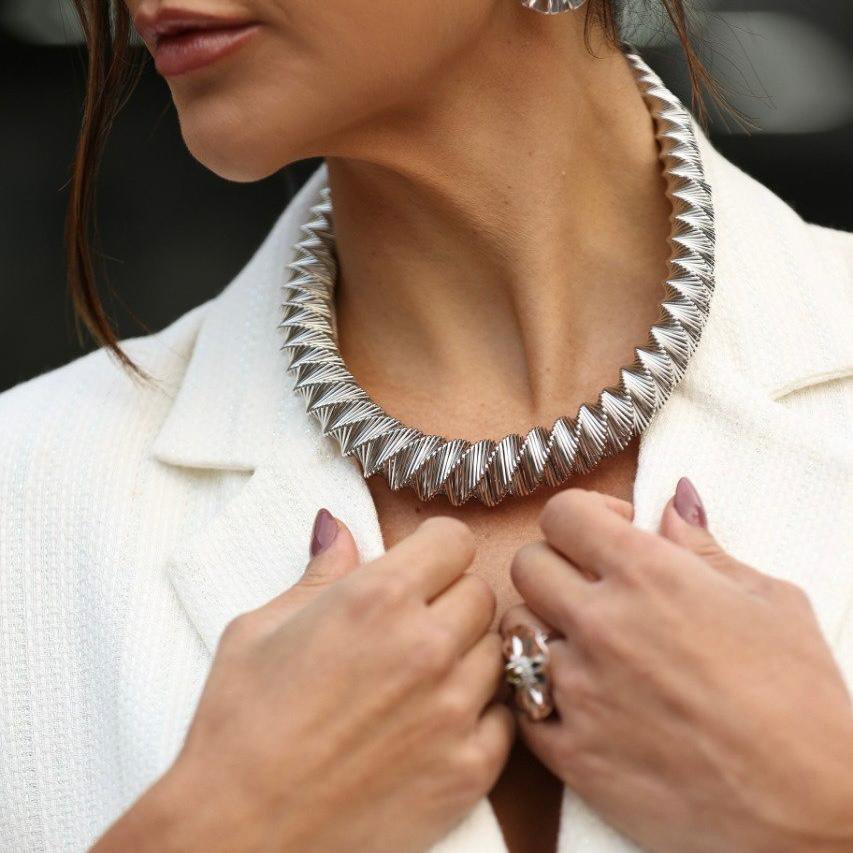 Colar Mola Torcido Prateado