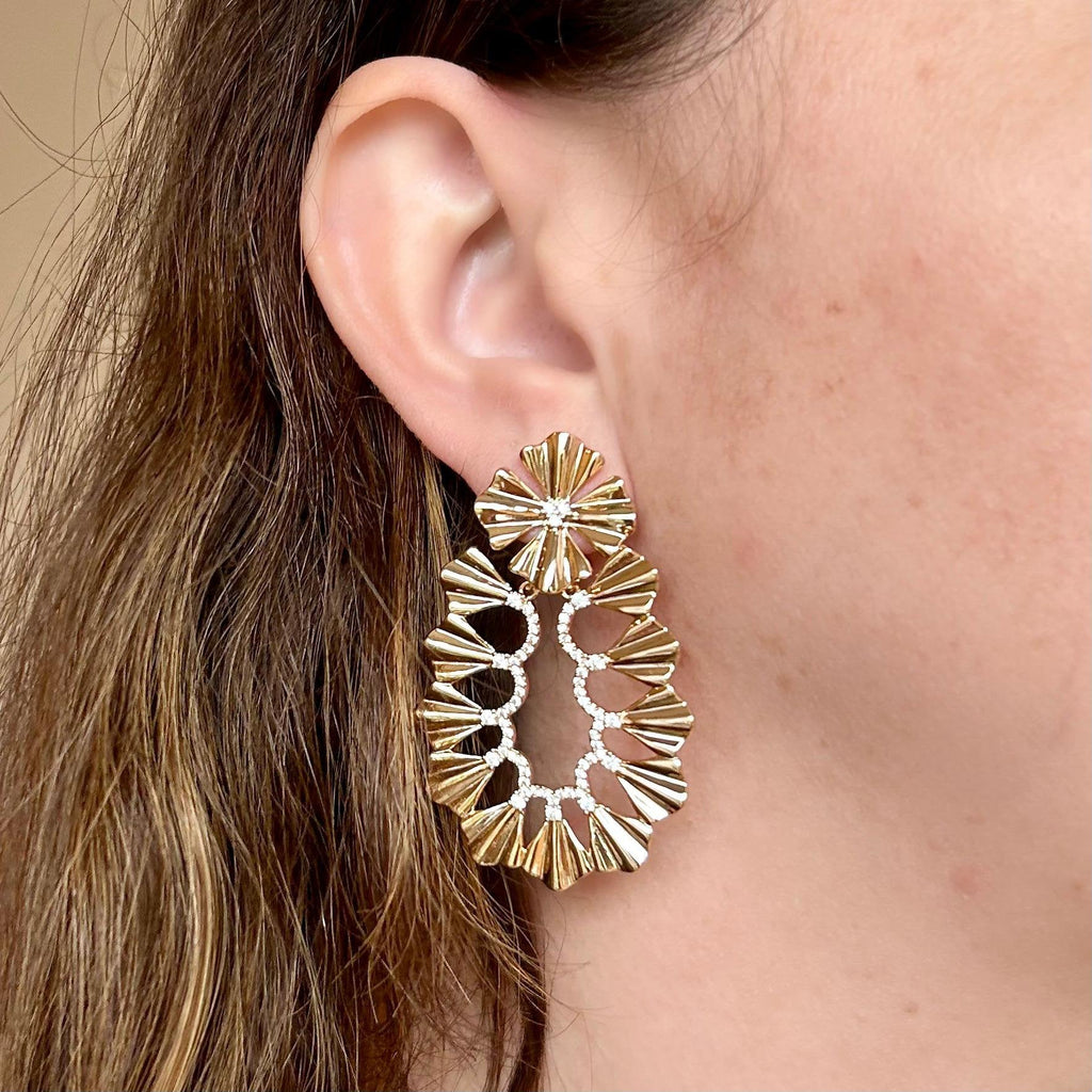 Brinco Letícia Dourado