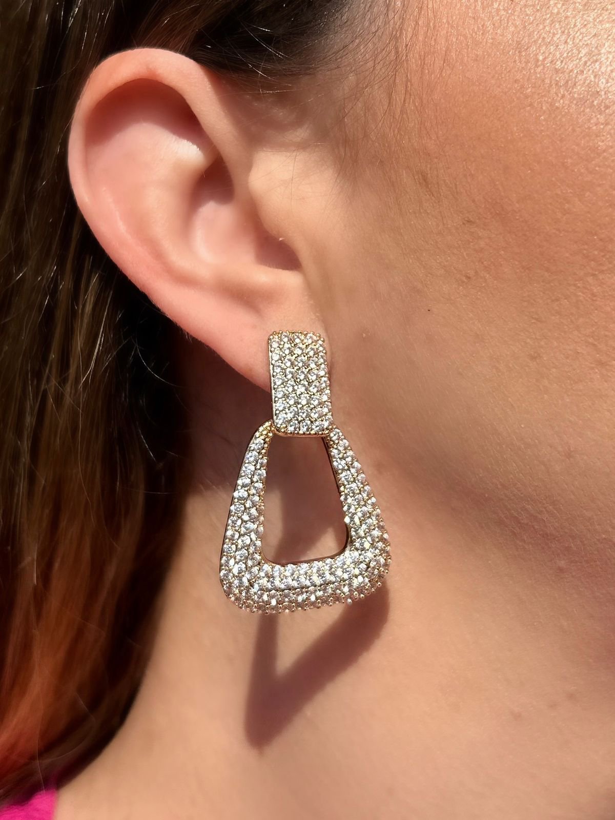 Brinco Cravejado Banho de Ouro