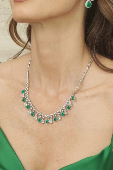 Colar Luxo Riviera com Gotas Verde Esmeralda