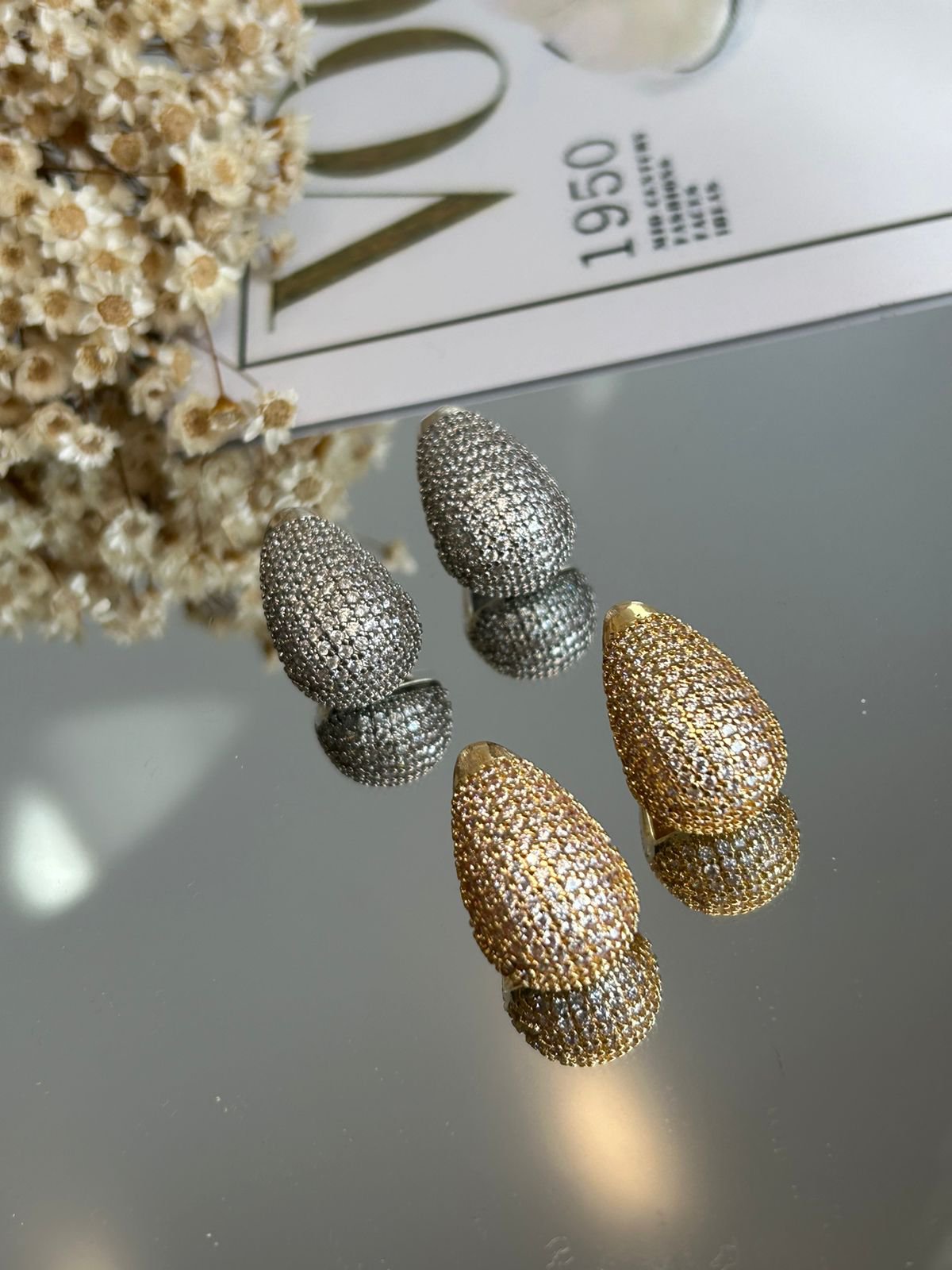 Brinco Gota M Cravejada Banho Ródio Branco