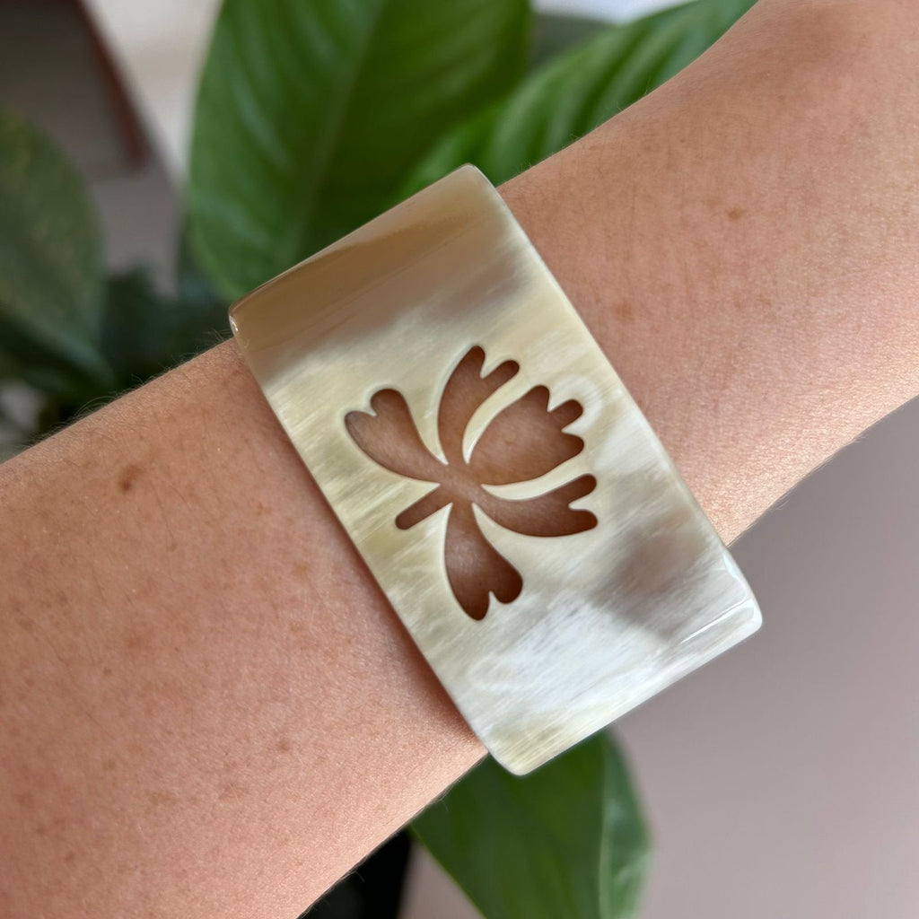 Bracelete Luxo Quadrado Horn