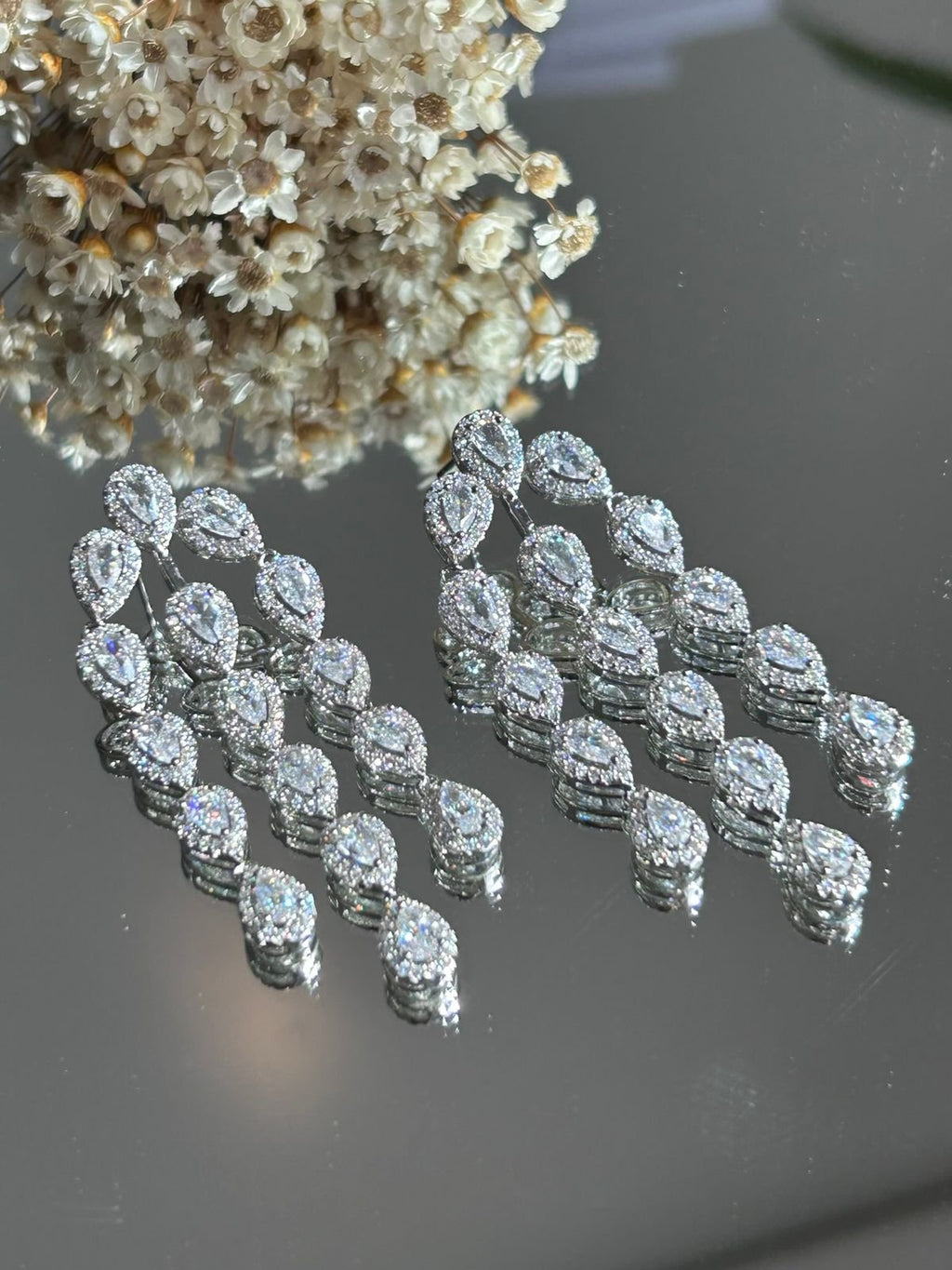 Brinco Cascata Luxo Prateado