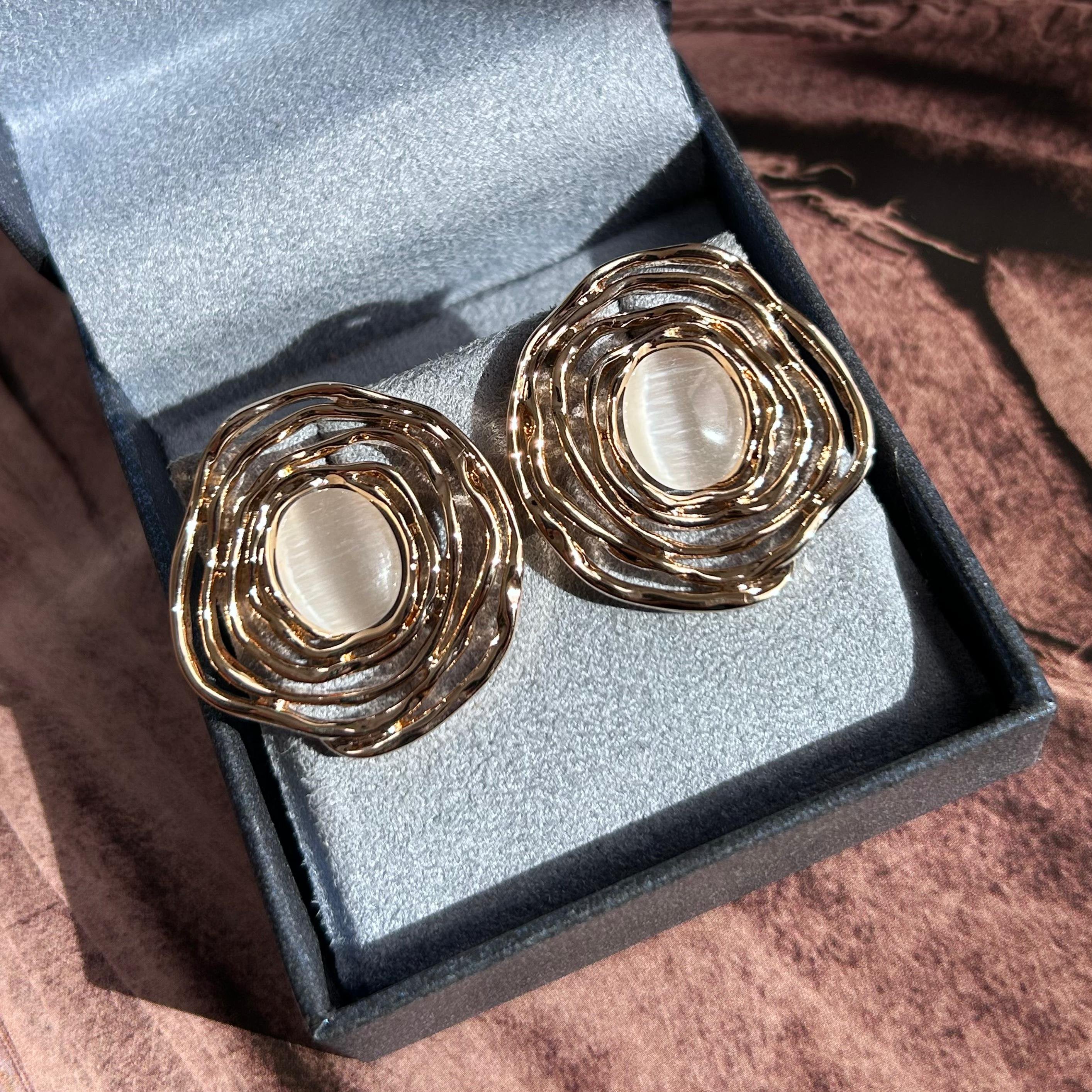 Brinco Organico Oval Pedra Olho de Gato