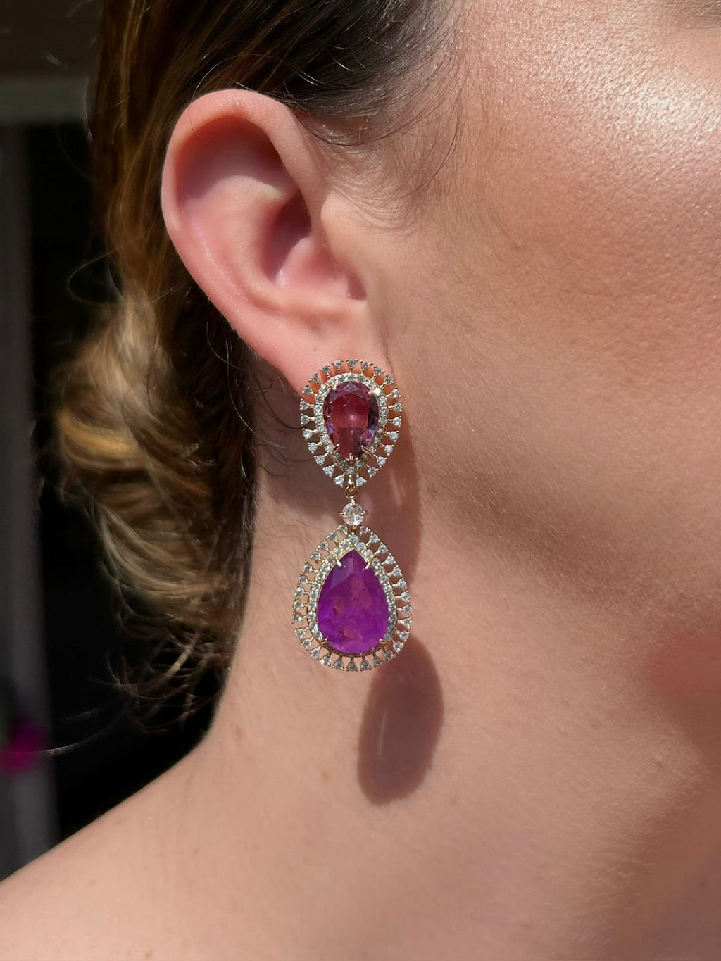 Brinco Duas Gotas Ultra Violeta