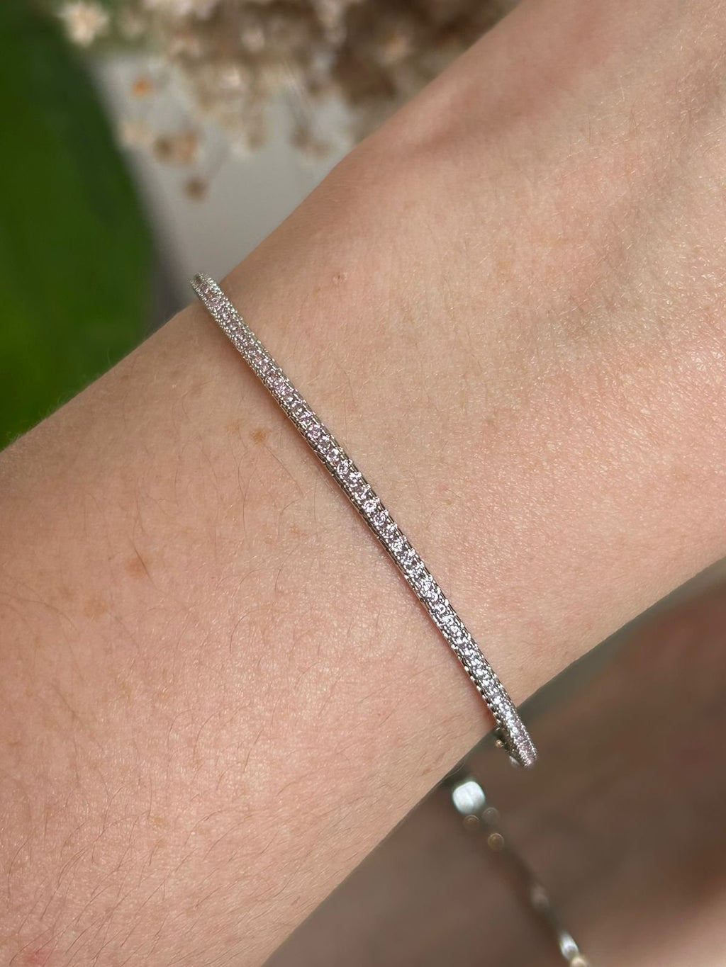 Bracele Cravação Uma Linha Kunzita Prateado