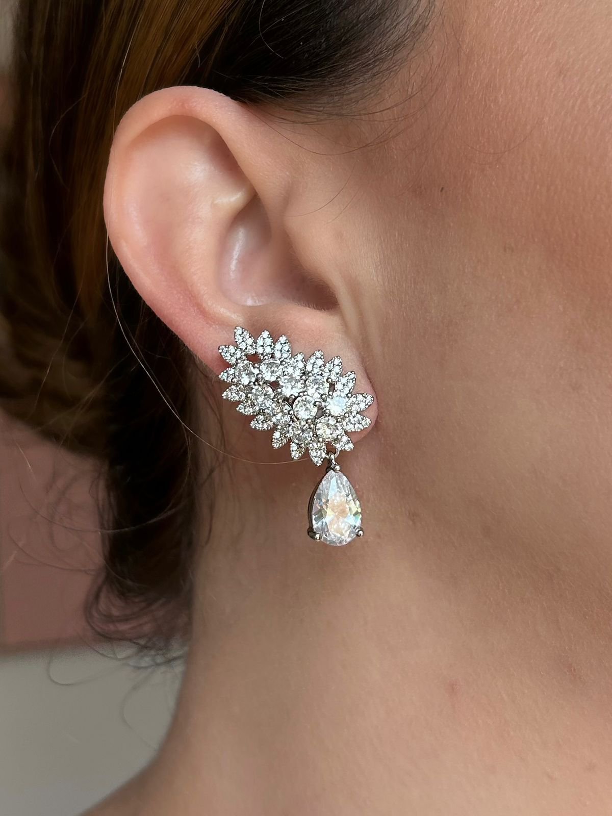 Brinco EarCuff Gota Luxo Zircônia Prateado