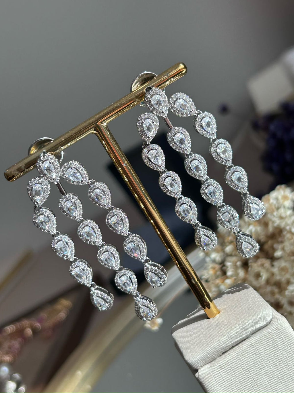 Brinco Cascata Luxo Prateado