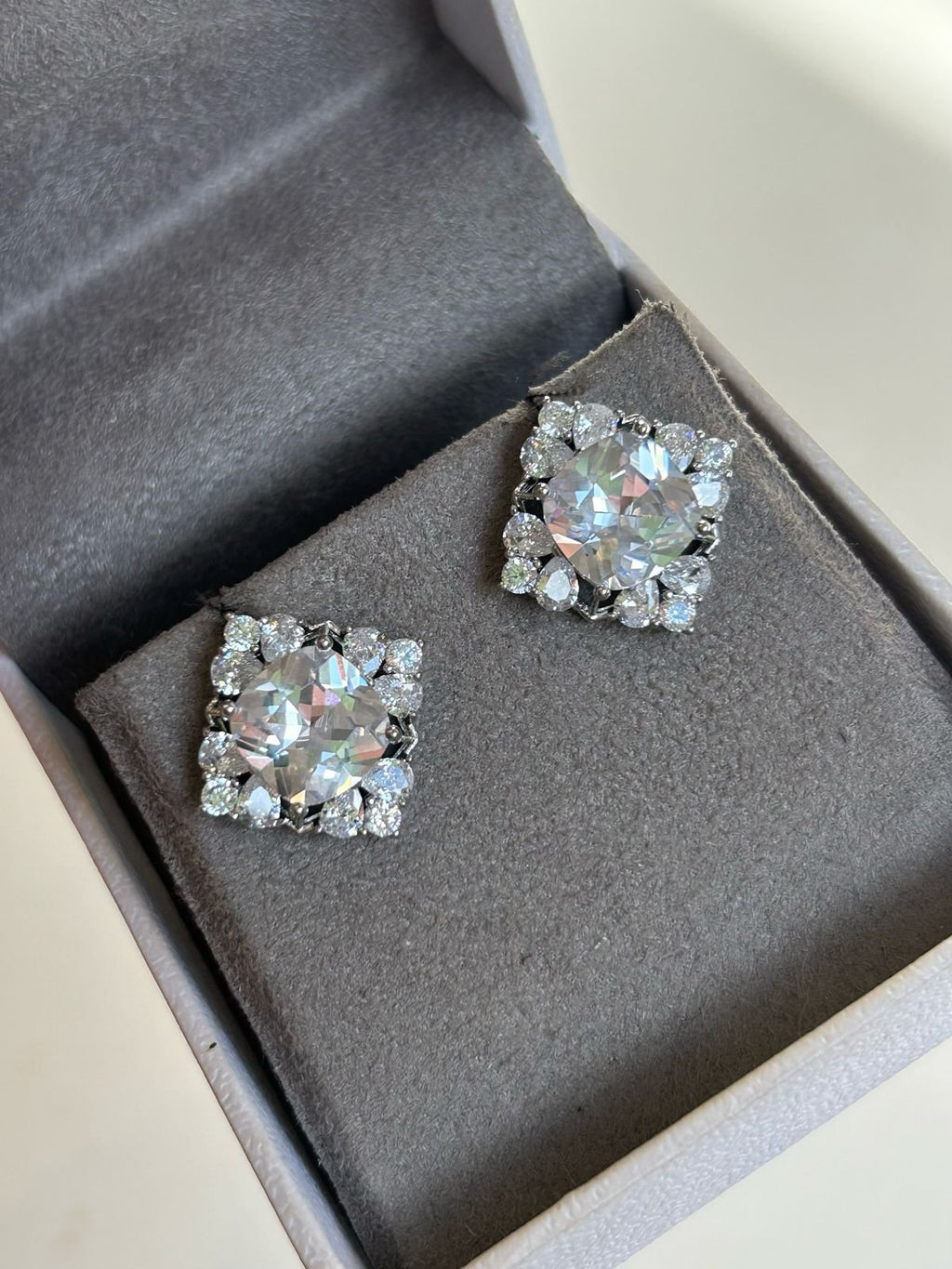 Brinco Losango Cristal Rodio Branco