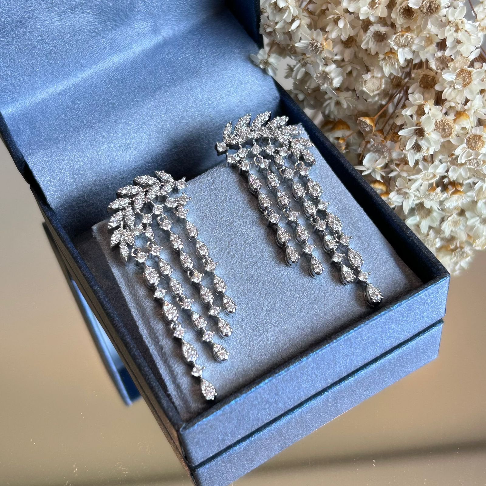 Brinco Earcuff Franjas Zircônia Prateado