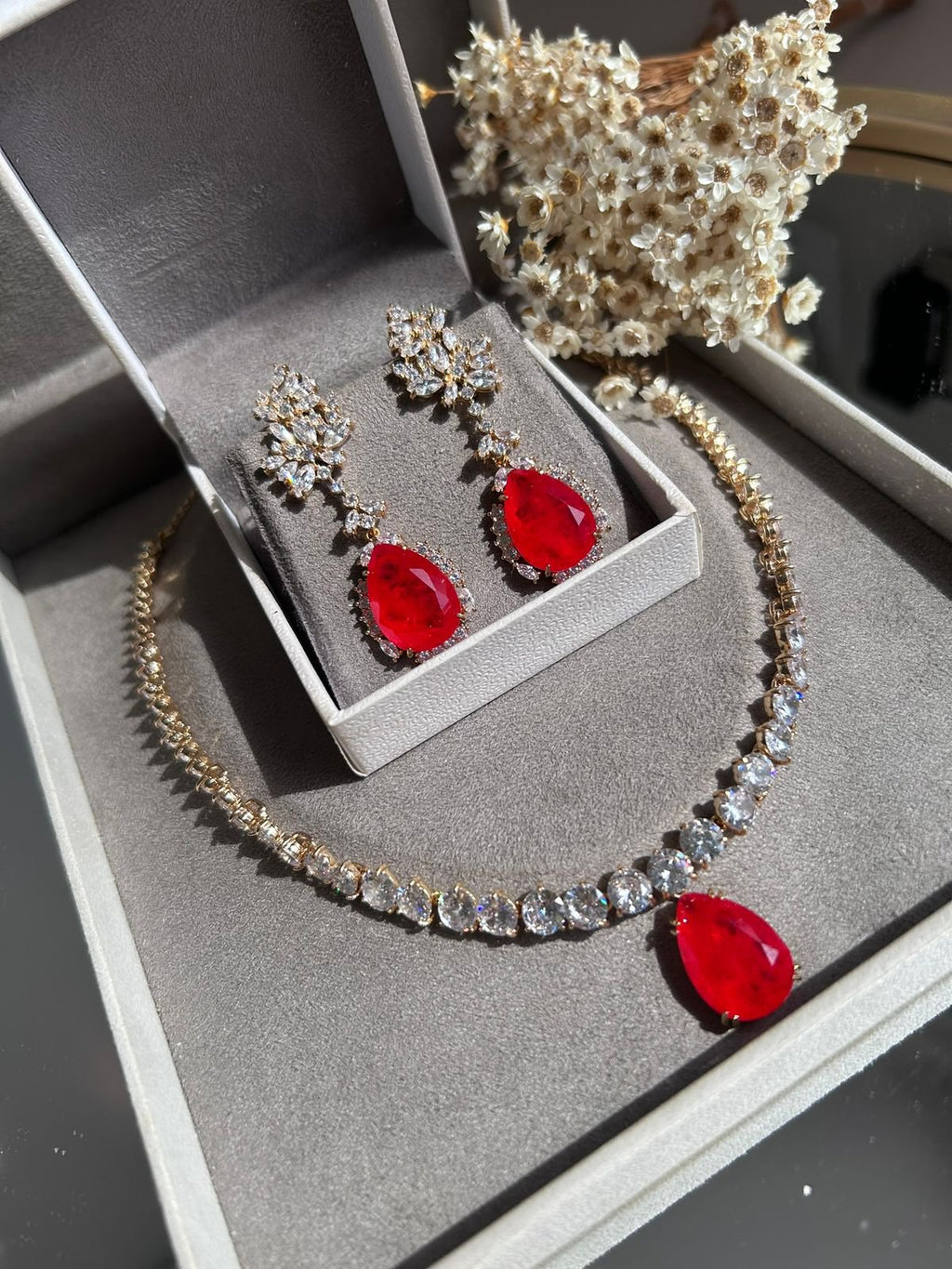 Conjunto Brinco e Colar Coral
